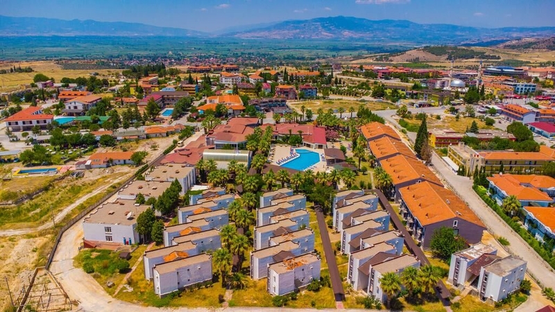 Larina Thermal Resort & Spa