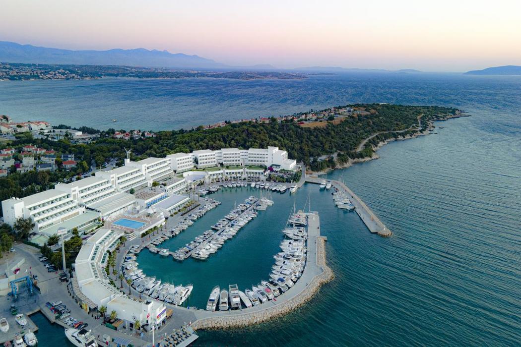 Altın Yunus Hotel Spa Çeşme