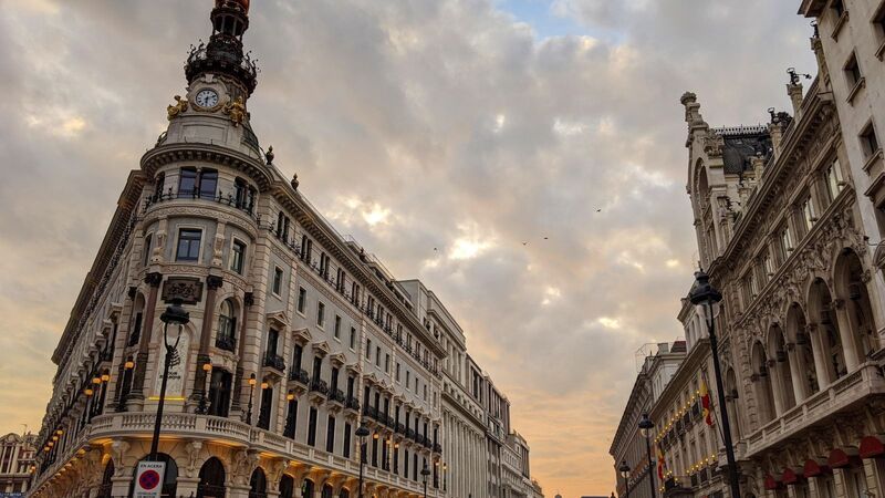Görkemli İspanya Portekiz Şehirleri Turu (İstanbul Hareketli)