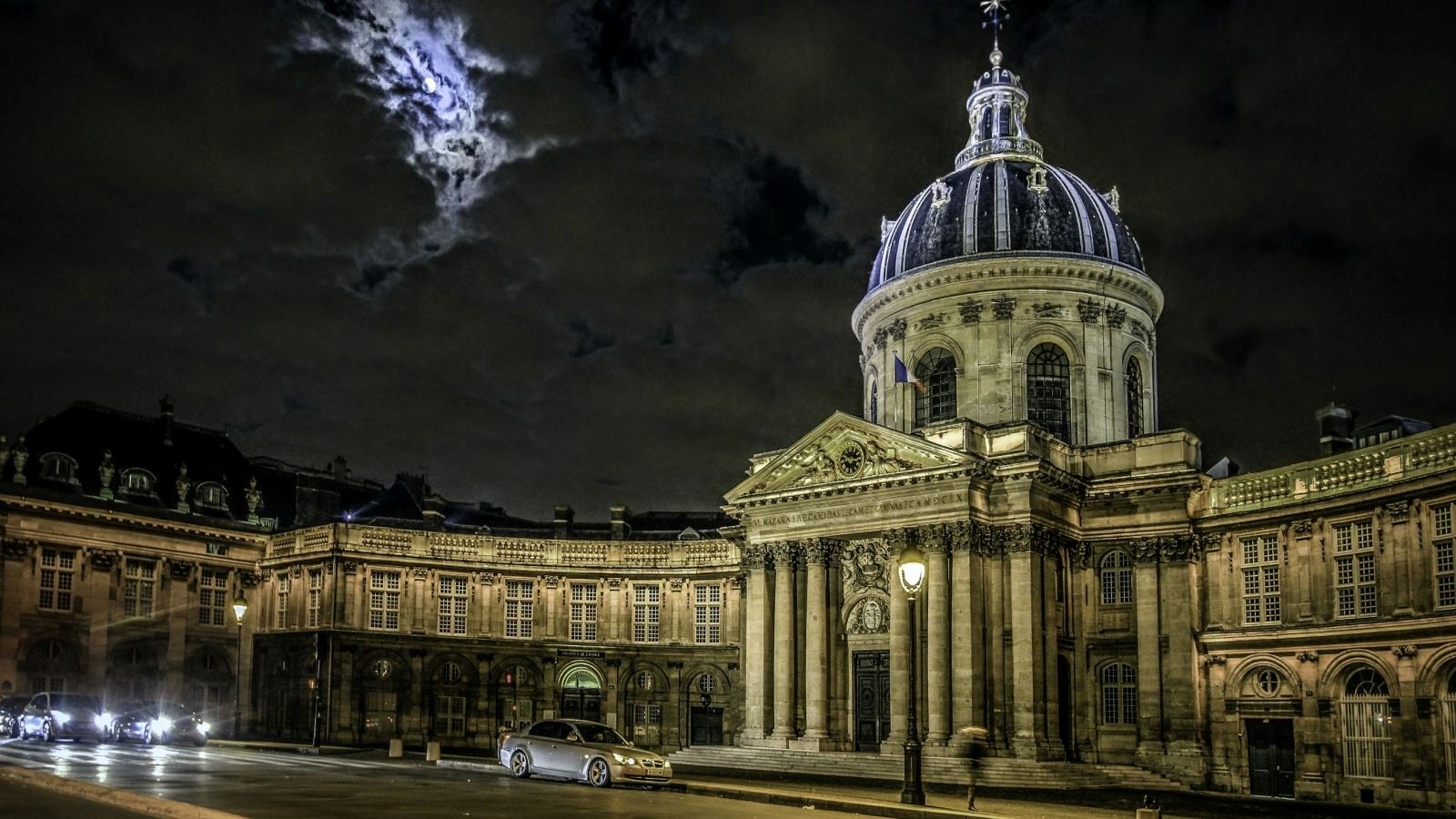 Paris Turu Türk Havayolları İle (Cdg Cdg) (İstanbul Hareketli)